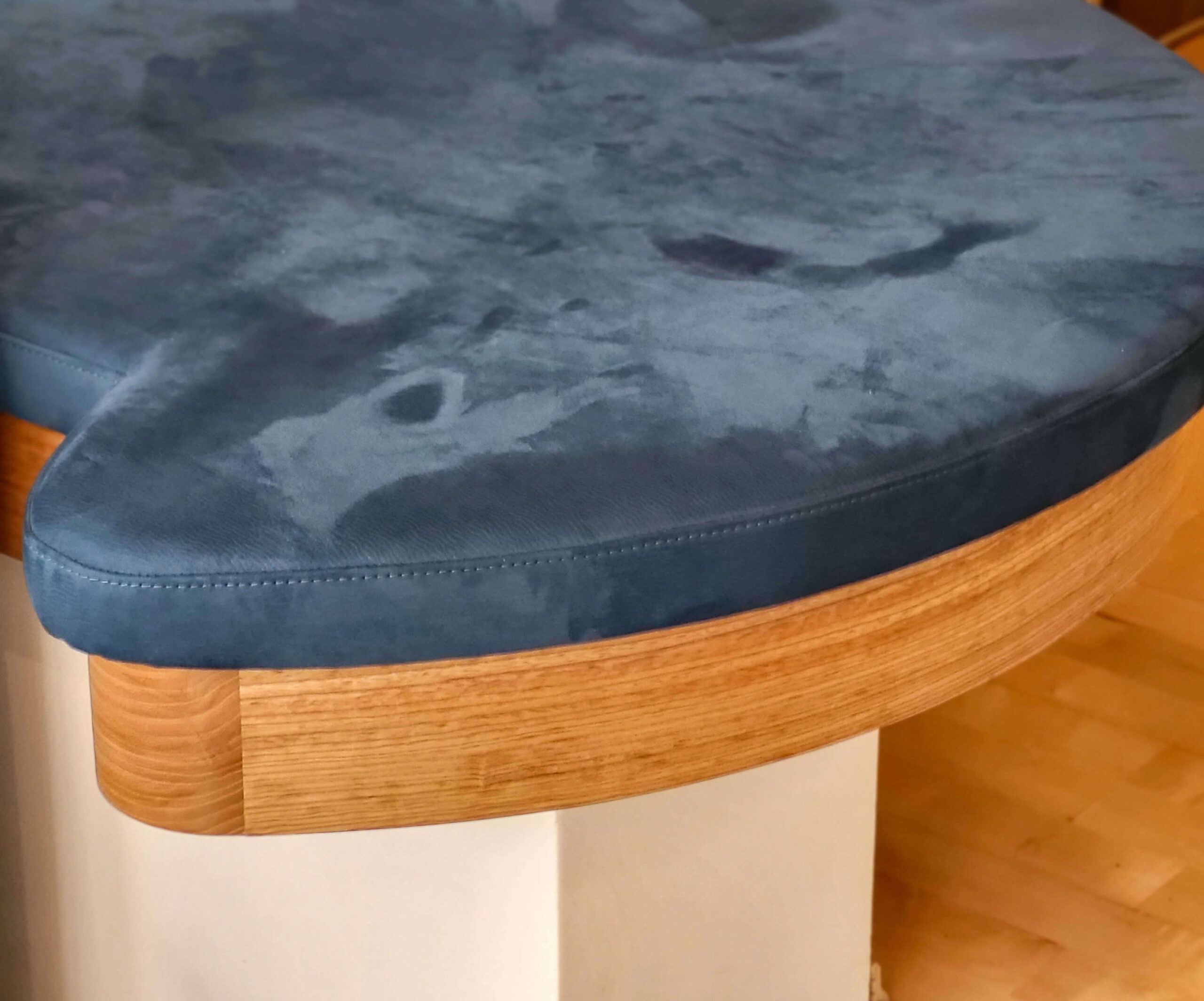 Detailansicht Esszimmerbank