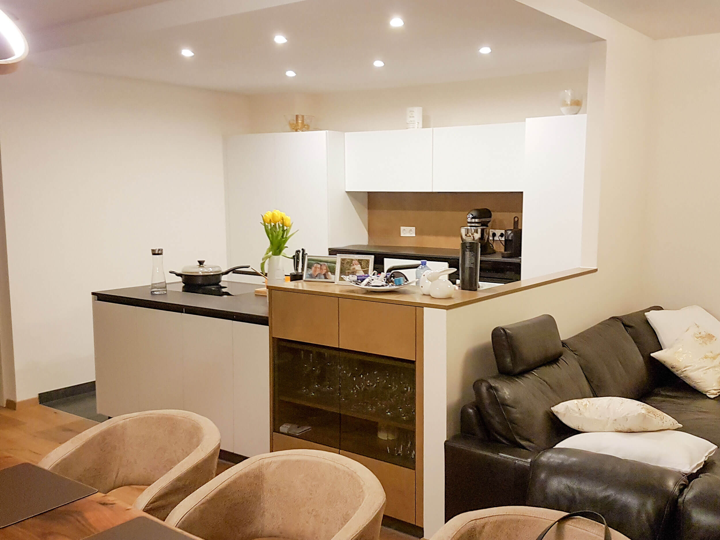 Küche Küche weiß, minimalistisch